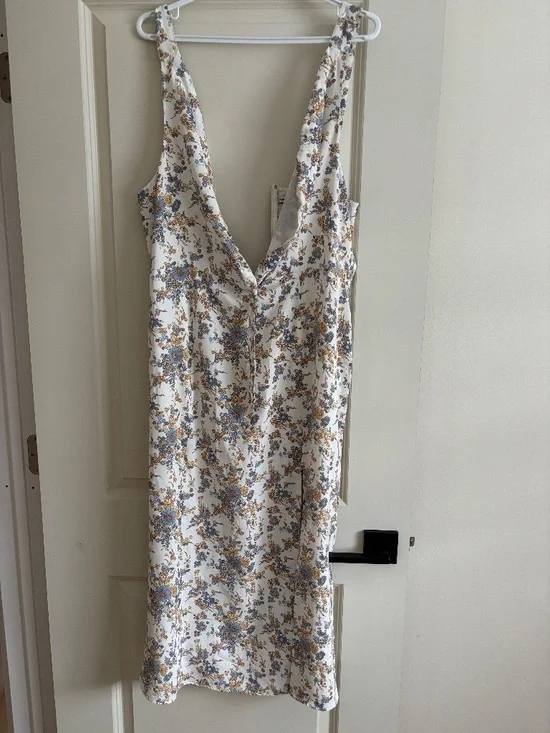 White floral Abercrombie Midi Dress - Picture 2 of 2